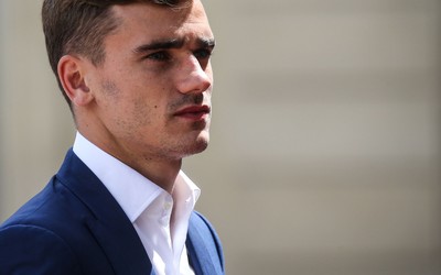 DB电竞独家-亚马尔进球后感谢教练